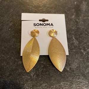 🆕 Brand New!  SONOMA Gold Statement Earrings